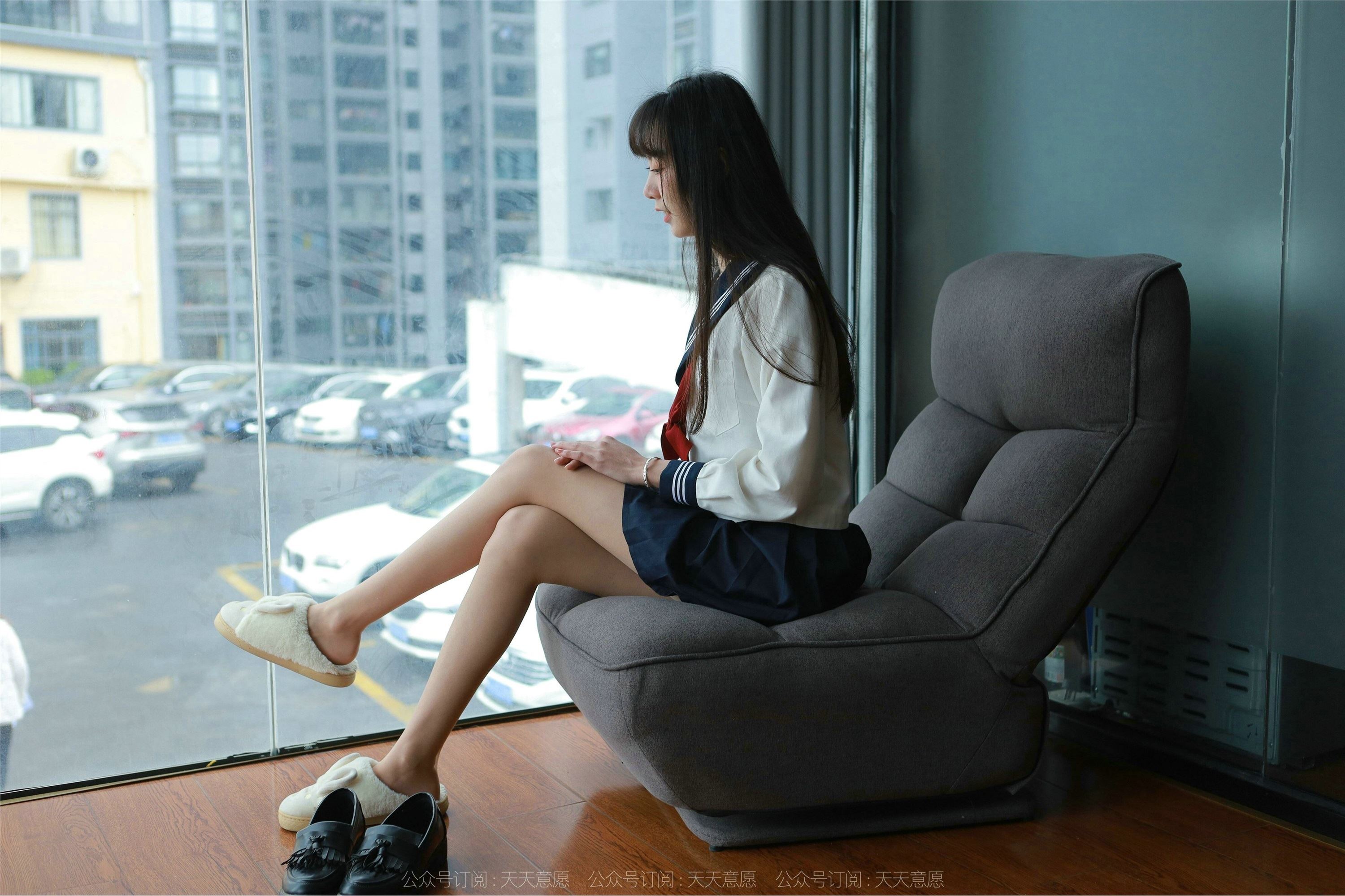 IESS异思趣向  2022.03.03 丝享家1018：团团《可爱JK装》